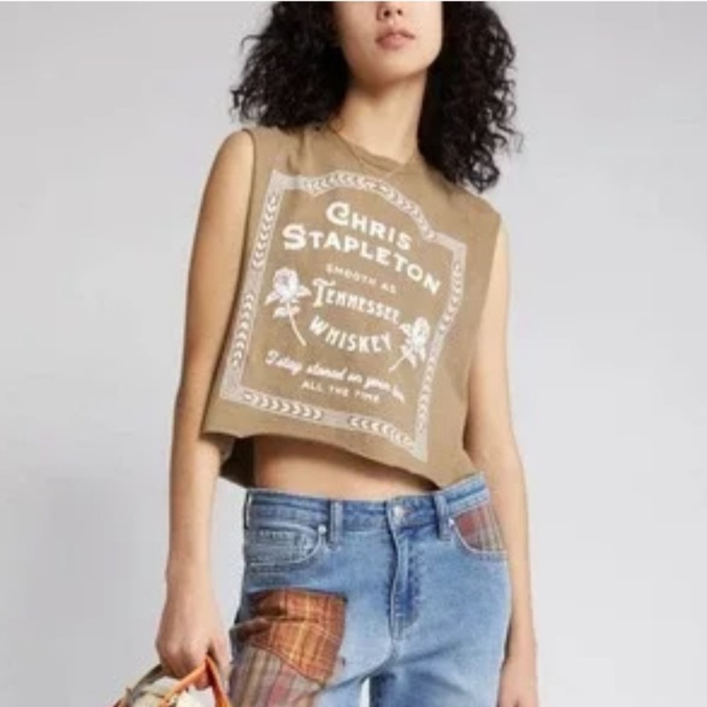 Chris Stapleton sleeveless cut off crop tee
